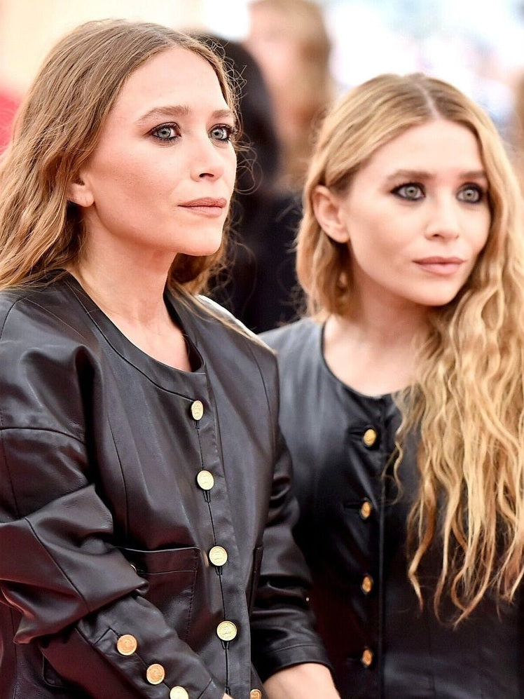 Mary-Kate & Ashley Olsen 8.5 x 11 Candid Color Photograph Art Print Photo Collectibles:Photographic Images:Photographs Style Your Walls